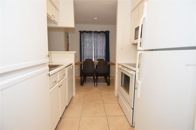 8625 MALLARD RESERVE DRIVE 101, Tampa, FL 33614