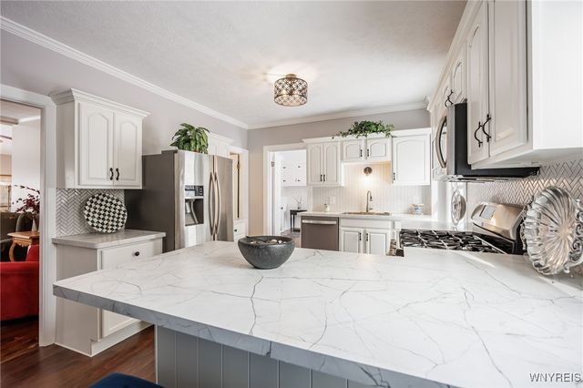 30 Oak Street, Avon, NY 14414