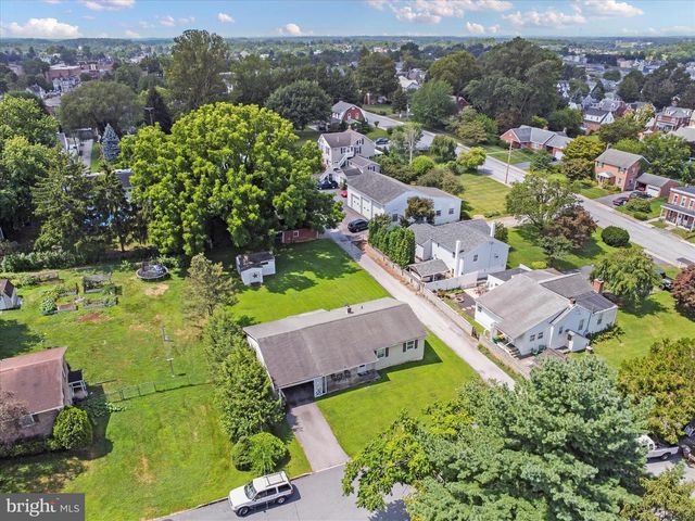 114 EDEN AVE, Waynesboro, PA 17268