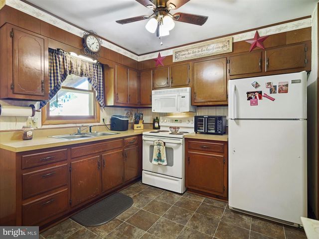 114 EDEN AVE, Waynesboro, PA 17268