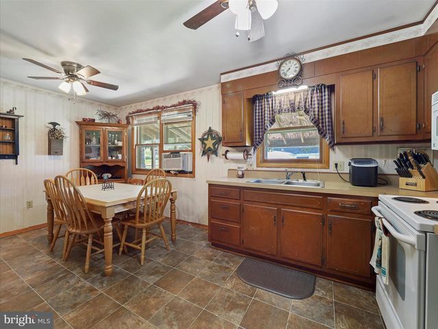 114 EDEN AVE, Waynesboro, PA 17268