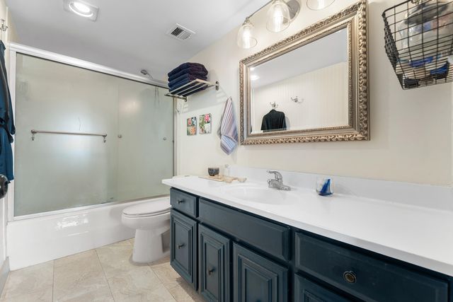 2425 Presidential Way Ph5, West Palm Beach, FL 33401