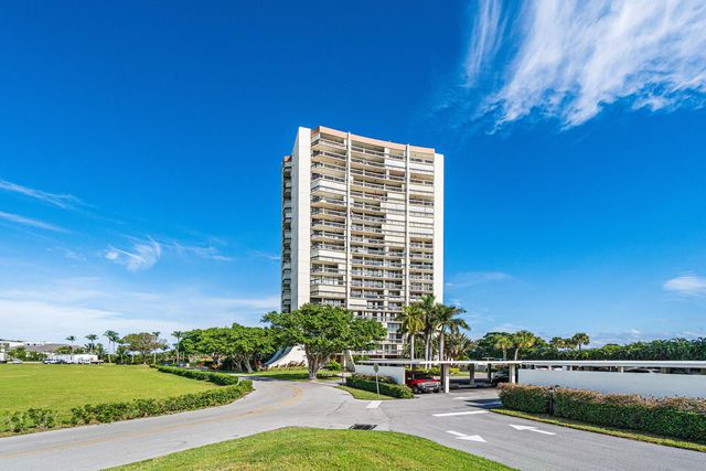 2425 Presidential Way Ph5, West Palm Beach, FL 33401