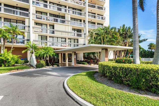 2425 Presidential Way Ph5, West Palm Beach, FL 33401