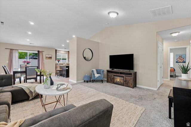 998 N CAMBRIA DR, North Salt Lake, UT 84054