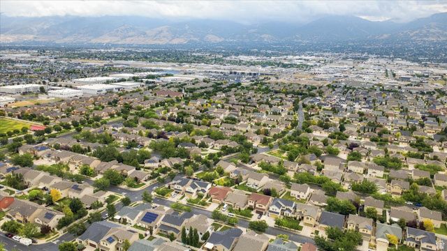 998 N CAMBRIA DR, North Salt Lake, UT 84054