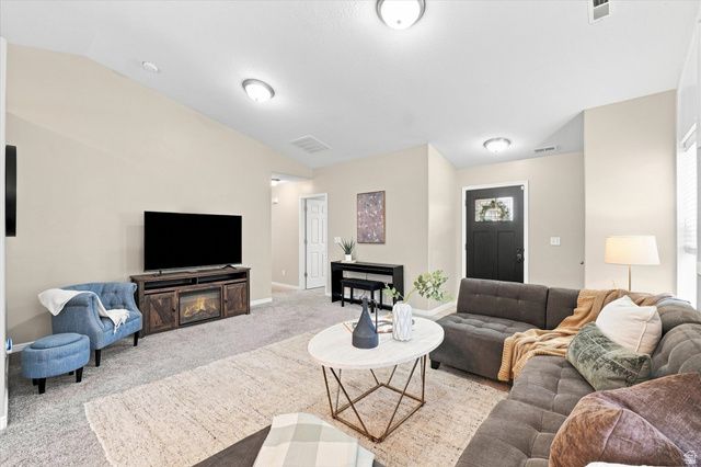 998 N CAMBRIA DR, North Salt Lake, UT 84054