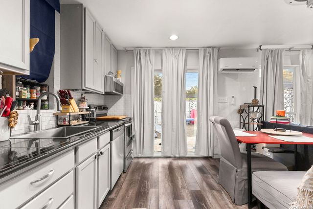 1501 Buffalo Springs, New Braunfels, TX 78132