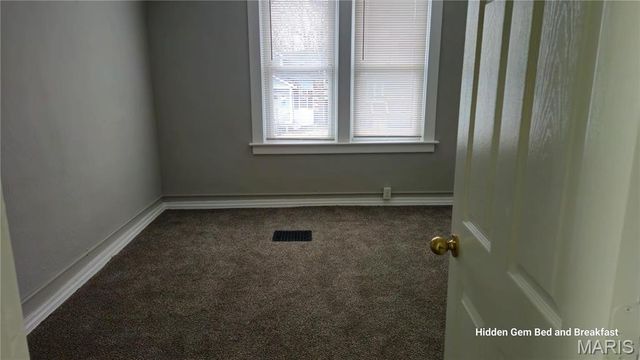 6522 Bartmer, University City, MO 63130