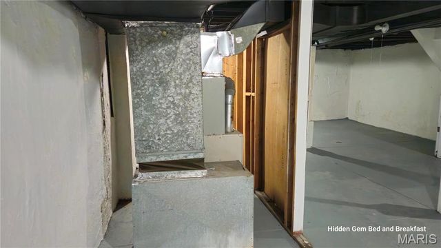 6522 Bartmer, University City, MO 63130