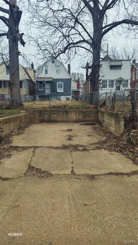 6522 Bartmer, University City, MO 63130