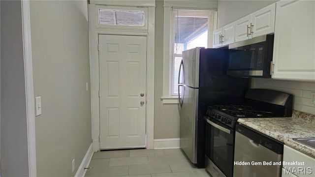 6522 Bartmer, University City, MO 63130