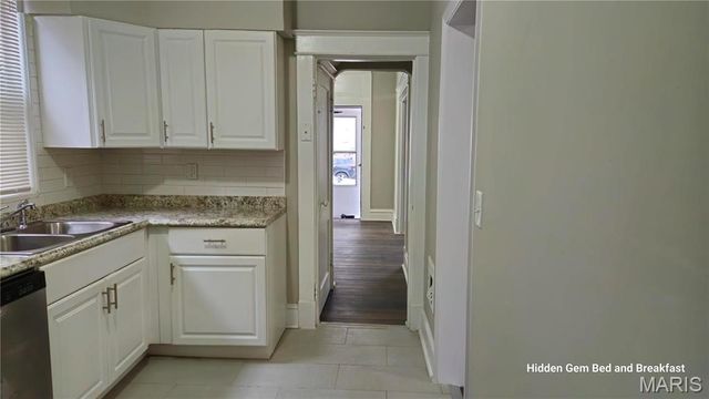 6522 Bartmer, University City, MO 63130