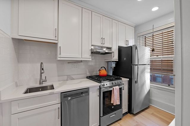 4 Phillips 3, Boston, MA 02114