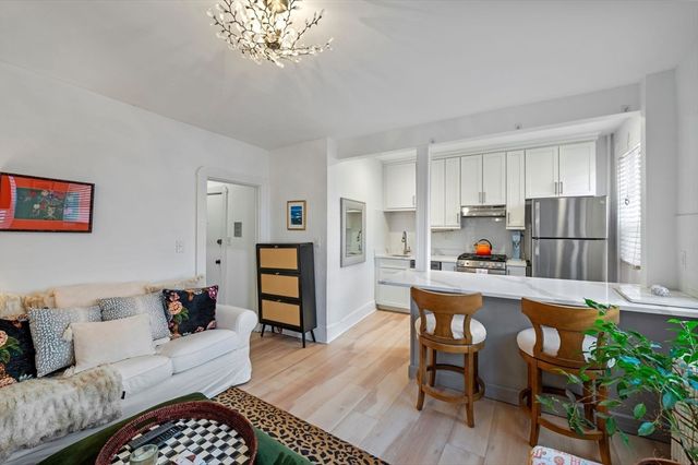 4 Phillips 3, Boston, MA 02114