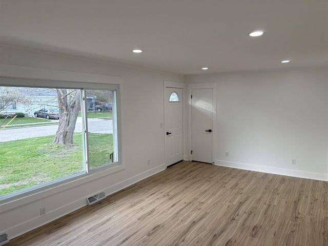 2432 Blodgett Street, Muskegon, MI 49441