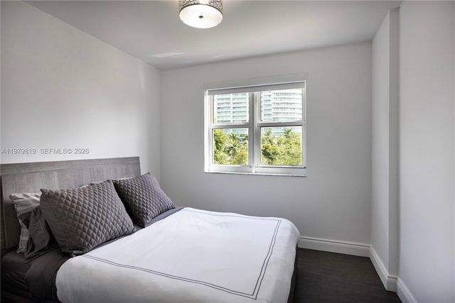 19900 E Country Club Dr 311, Aventura, FL 33180