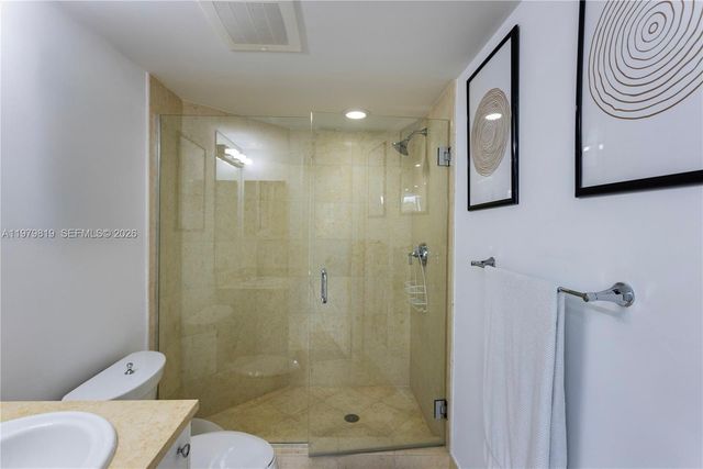 19900 E Country Club Dr 311, Aventura, FL 33180