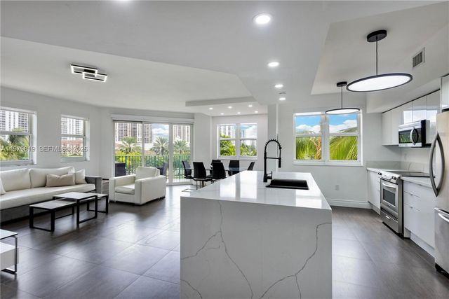 19900 E Country Club Dr 311, Aventura, FL 33180