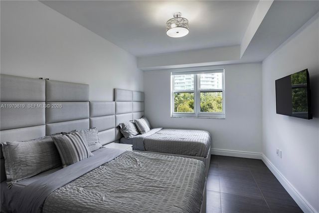 19900 E Country Club Dr 311, Aventura, FL 33180