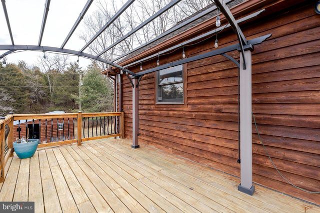 121 SPIKER LN, Strasburg, VA 22657