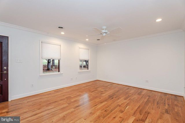 121 SPIKER LN, Strasburg, VA 22657