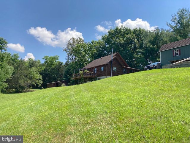 121 SPIKER LN, Strasburg, VA 22657