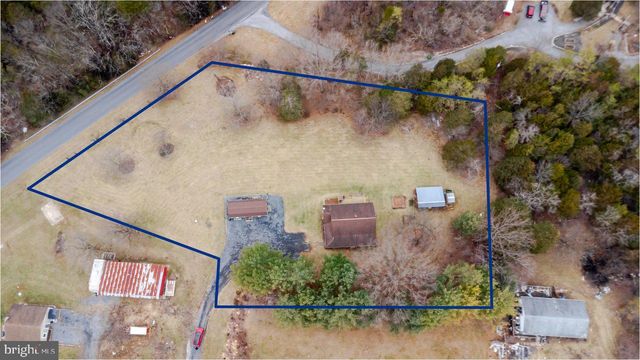 121 SPIKER LN, Strasburg, VA 22657