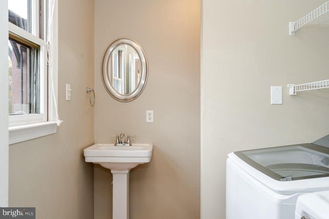 121 SPIKER LN, Strasburg, VA 22657