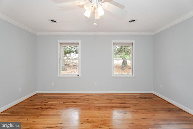 121 SPIKER LN, Strasburg, VA 22657