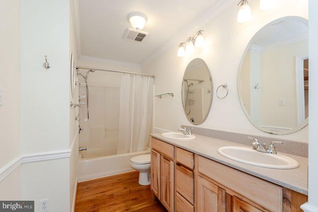 121 SPIKER LN, Strasburg, VA 22657