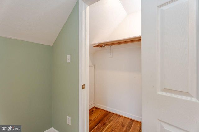 121 SPIKER LN, Strasburg, VA 22657