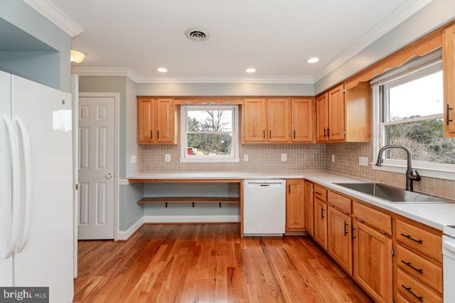 121 SPIKER LN, Strasburg, VA 22657