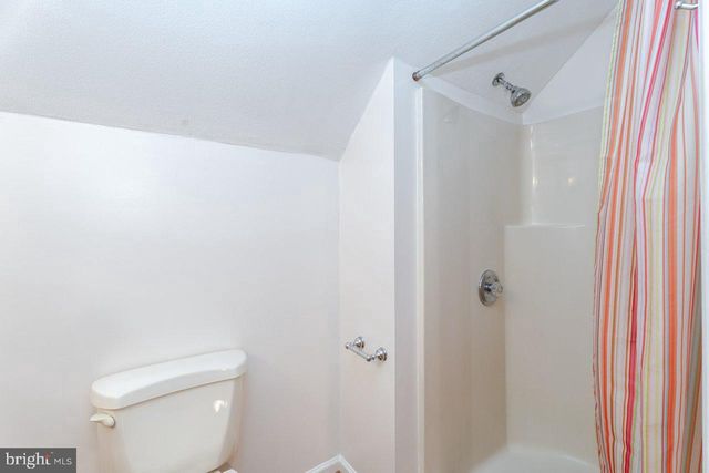 121 SPIKER LN, Strasburg, VA 22657