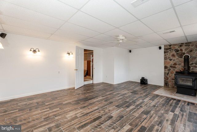 121 SPIKER LN, Strasburg, VA 22657