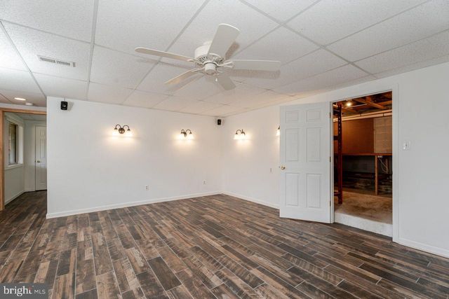 121 SPIKER LN, Strasburg, VA 22657