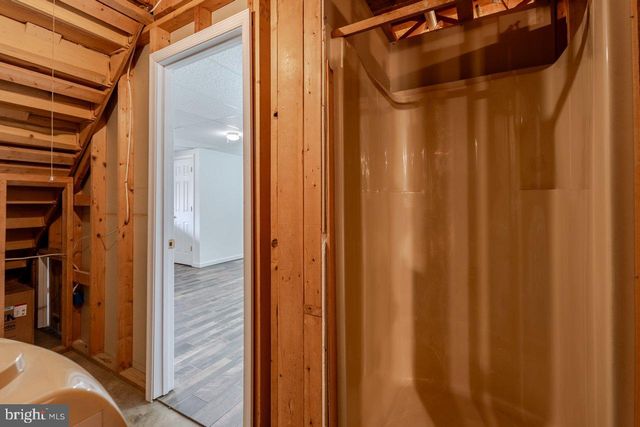 121 SPIKER LN, Strasburg, VA 22657