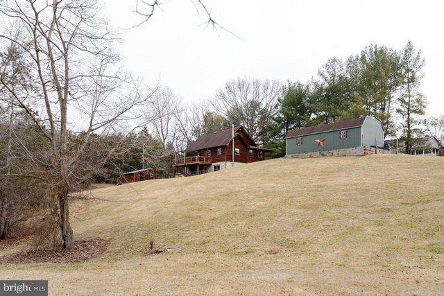 121 SPIKER LN, Strasburg, VA 22657