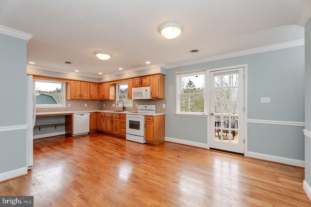 121 SPIKER LN, Strasburg, VA 22657