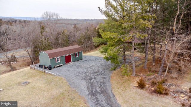 121 SPIKER LN, Strasburg, VA 22657