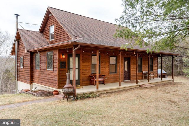 121 SPIKER LN, Strasburg, VA 22657