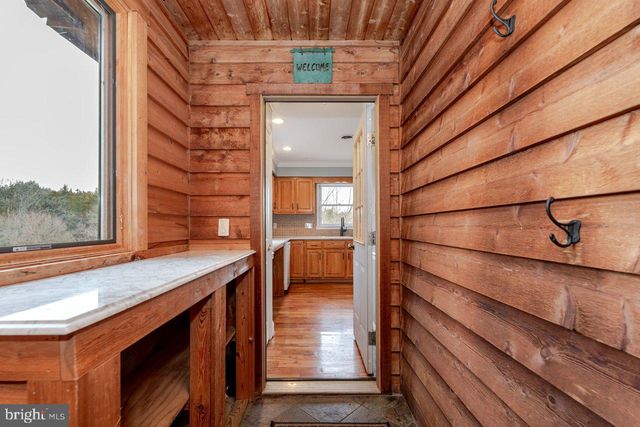 121 SPIKER LN, Strasburg, VA 22657