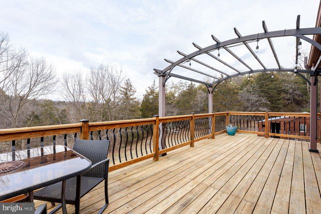 121 SPIKER LN, Strasburg, VA 22657