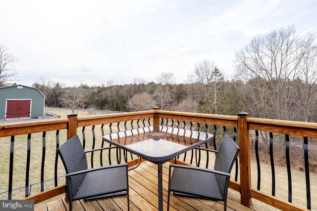 121 SPIKER LN, Strasburg, VA 22657