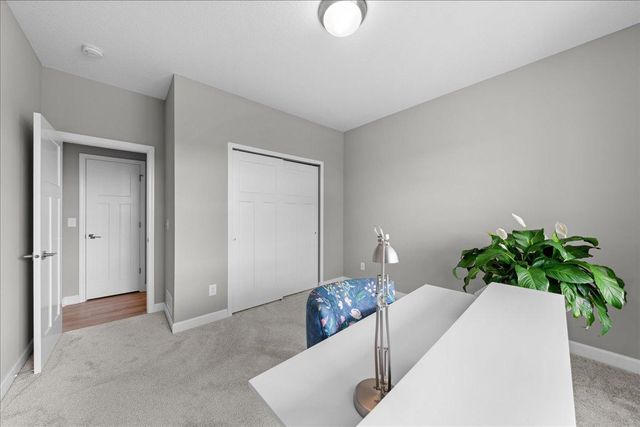 819 Spancil Hill View, Woodbury, MN 55129