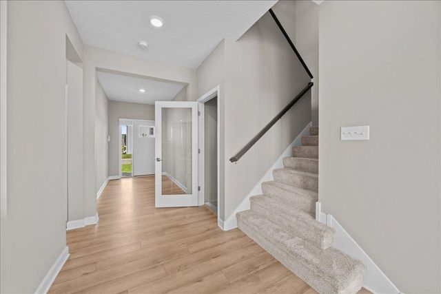 819 Spancil Hill View, Woodbury, MN 55129