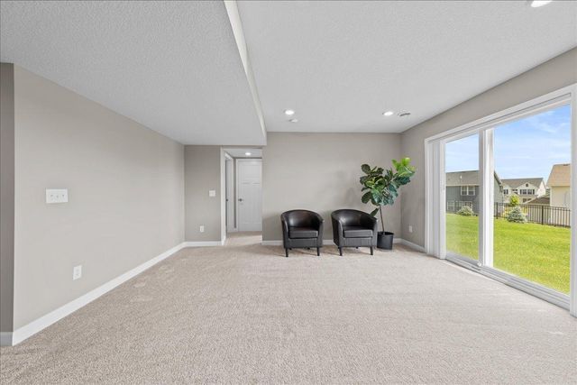 819 Spancil Hill View, Woodbury, MN 55129