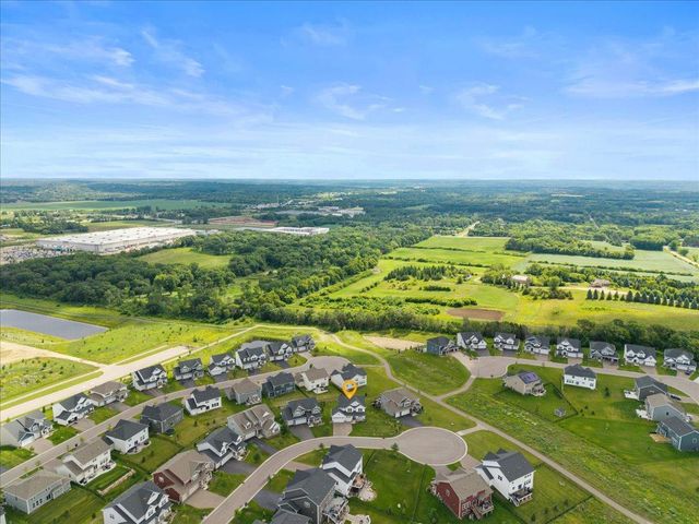 819 Spancil Hill View, Woodbury, MN 55129