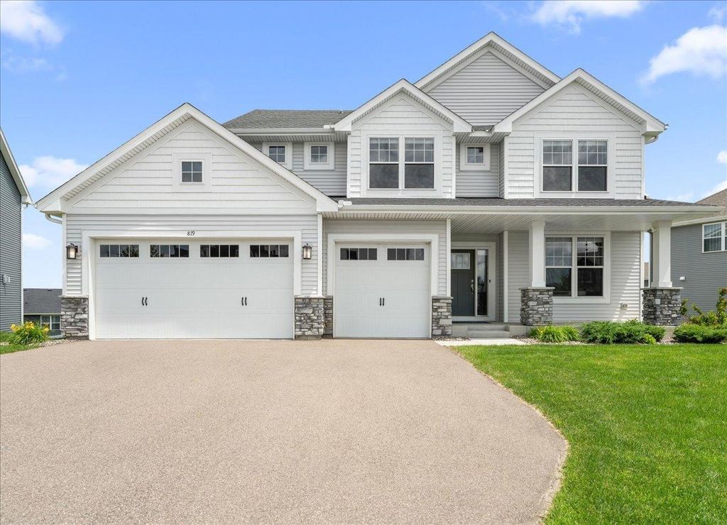 819 Spancil Hill View, Woodbury, MN 55129