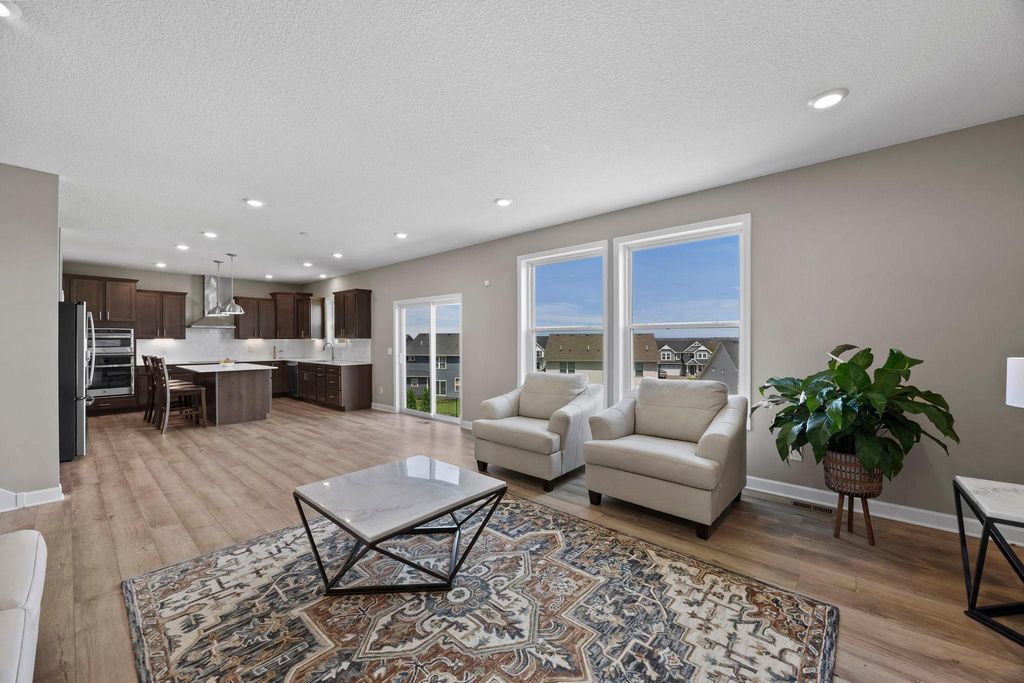 819 Spancil Hill View, Woodbury, MN 55129 — photo 4